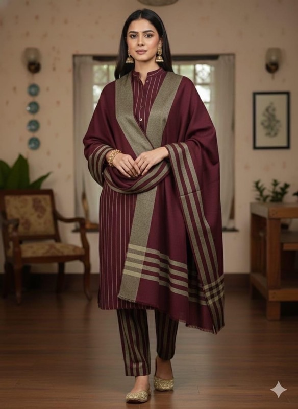Fine needlework and resham daman patch of Baroque SK-719 winter dhanak Pakistani ladies collection