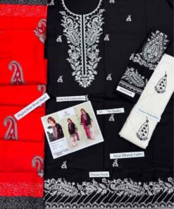 High definition fabric weave and sleeve embroidery of Pezwaan SK-712 winter dhanak Pakistani ladies collection