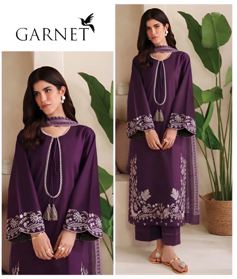 Catalog presentation of Pezwaan SK-712 winter dhanak unstitched 3 piece winter suit at Jalwa Store