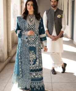 Zoomed in resham thread embroidery on Jazmin SK-673 winter dhanak Pakistani ladies collection