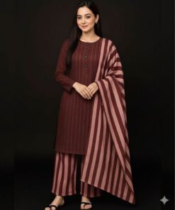 Zoomed in resham thread embroidery on Urge SK-716 winter dhanak Pakistani ladies collection