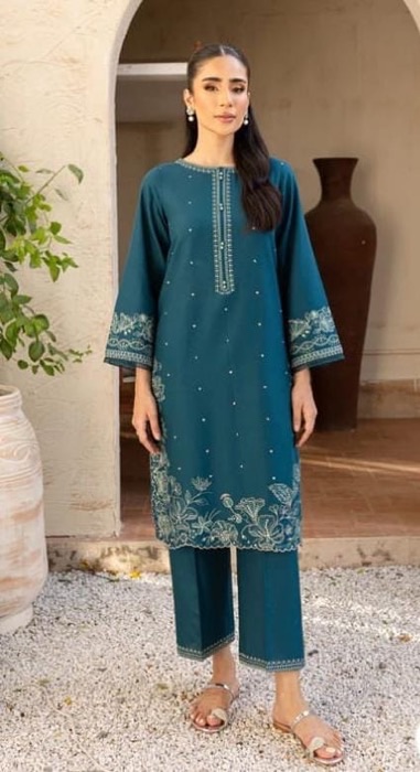 Authentic Teal Pakistani Sapphire Winter Dhanak 2PC Embroidered Wear featuring detailed border embroidery from Jalwa Store Winter Collection