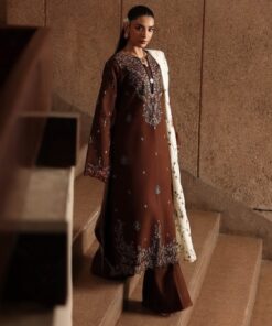 High definition fabric weave and sleeve embroidery of Garnit SK-674 winter dhanak Pakistani ladies collection