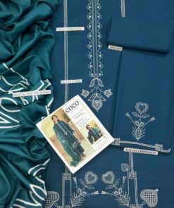 High definition fabric weave and sleeve embroidery of Batik SK-679 winter dhanak Pakistani ladies collection