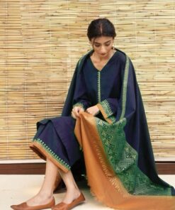 Fine needlework and resham daman patch of Asim Jofa SK-681 winter dhanak Pakistani ladies collection