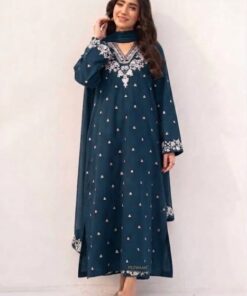 High quality display of Coco by Zara Shahjahan SK-671 winter dhanak unstitched 3 piece winter suit at Jalwa Store
