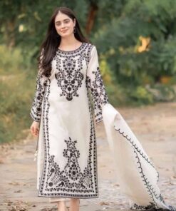 Matching woven winter shawl and trouser fabric of Mariyam Hussain SK-673 winter dhanak Pakistani ladies collection