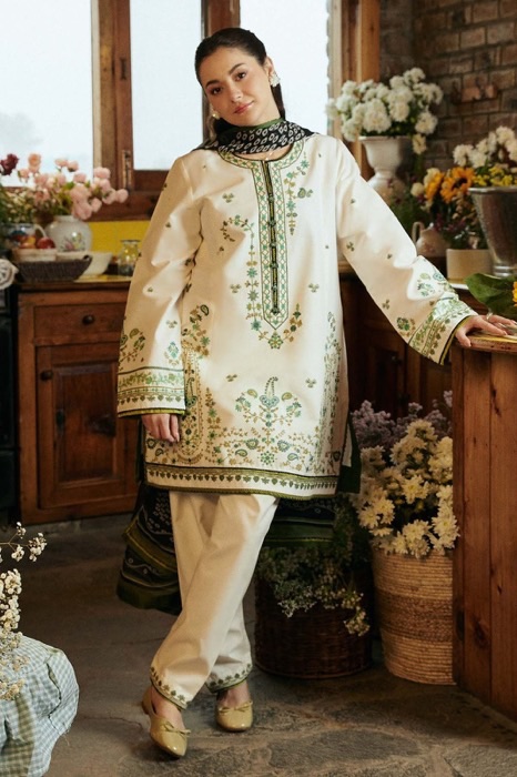 Fine needlework and resham daman patch of Mohagni SK-217 winter dhanak Pakistani ladies collection
