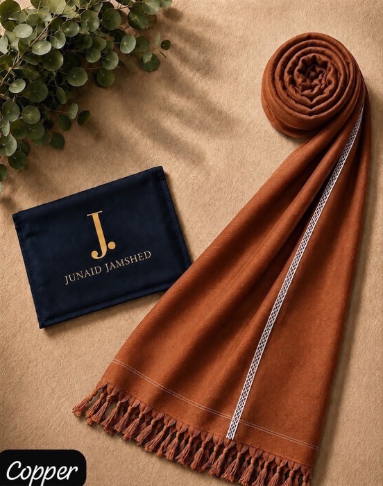 High-quality men's wool shawl for traditional Pakistani menswear